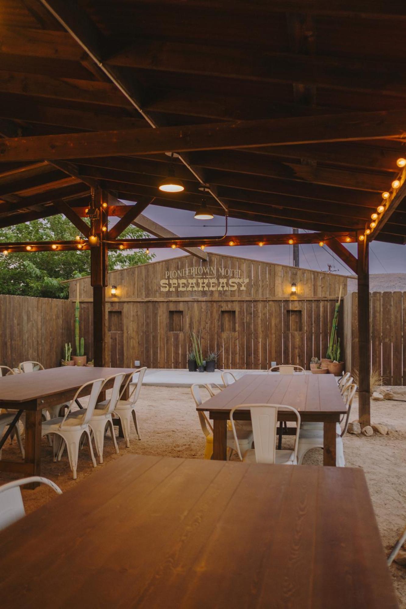先锋镇汽车旅馆 Pioneertown 外观 照片