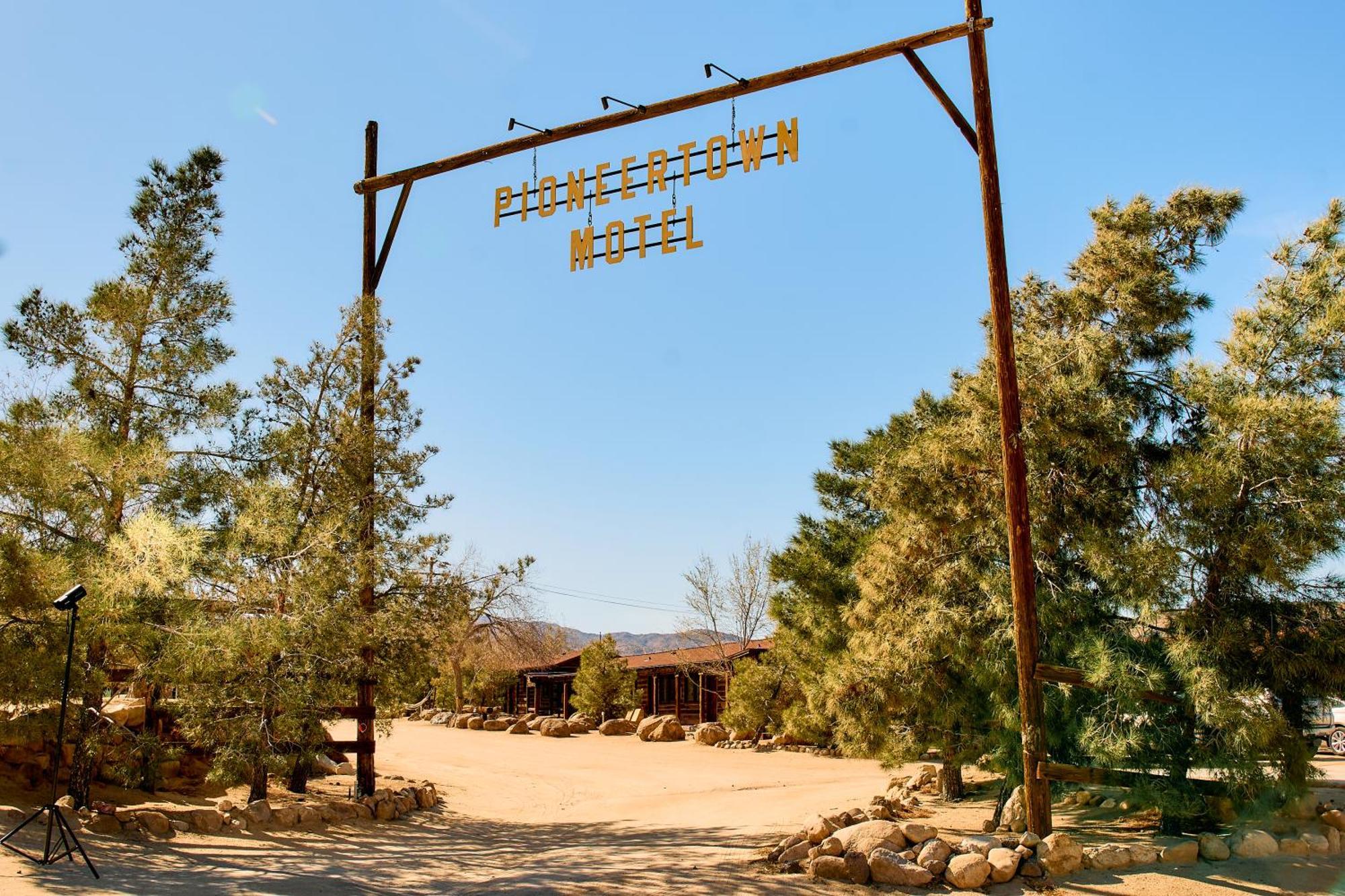 先锋镇汽车旅馆 Pioneertown 外观 照片